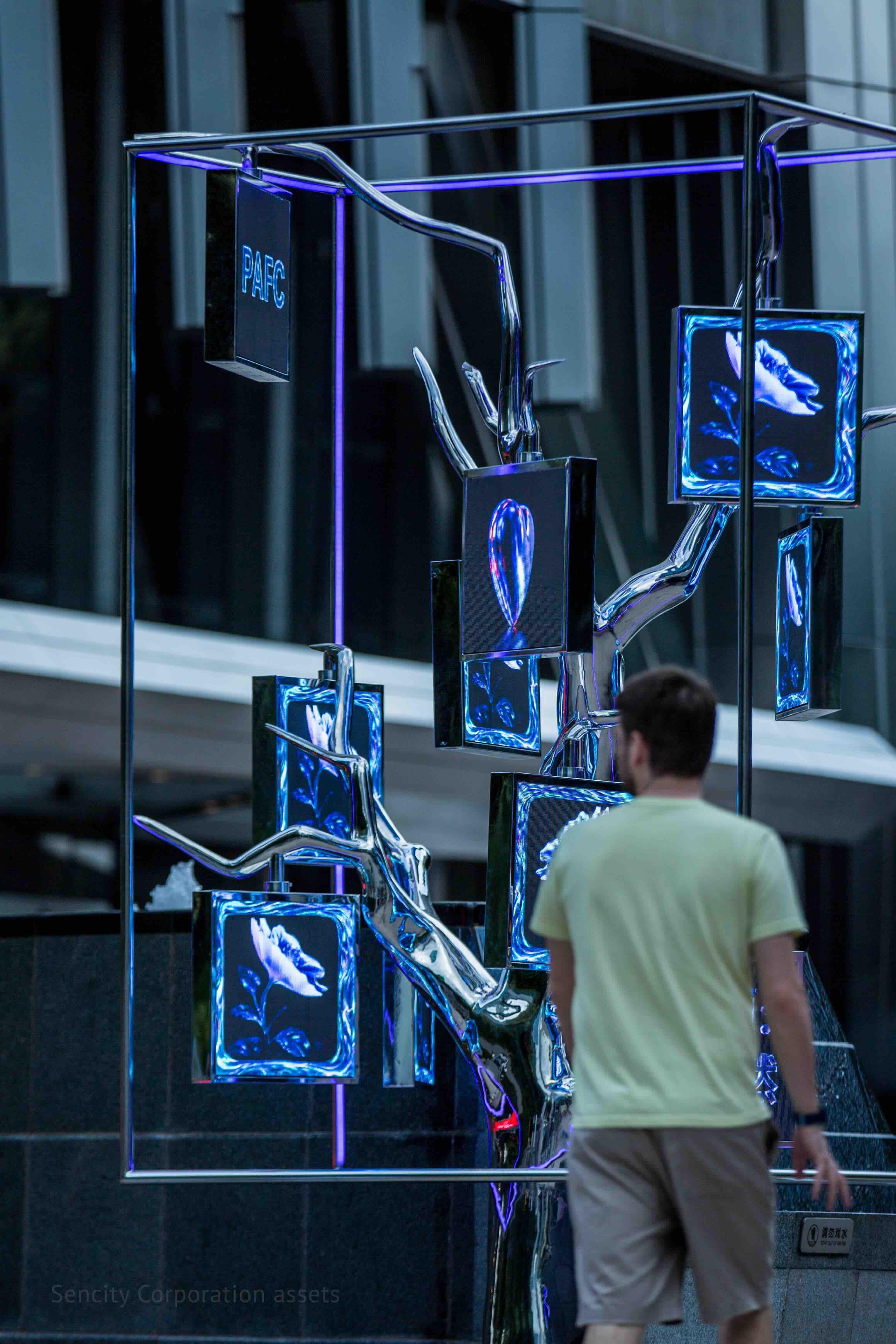 MirrorWood AI bionic tree installation